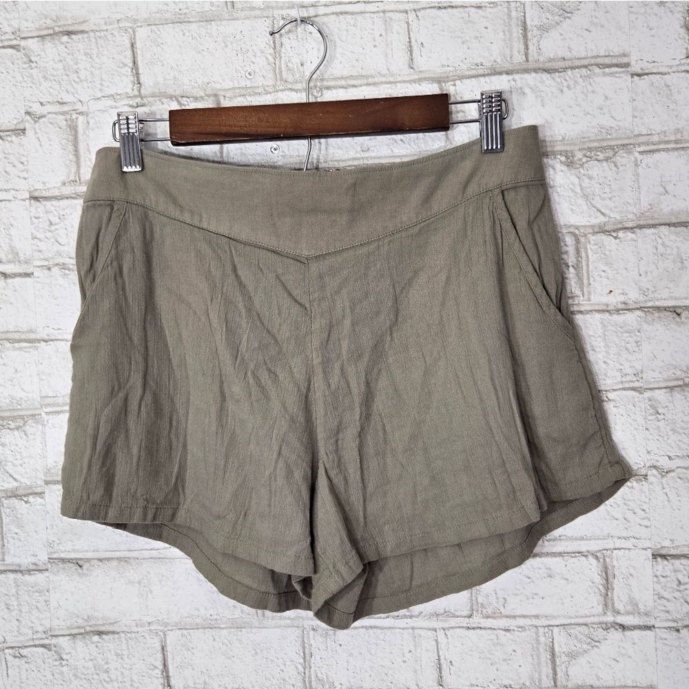 aerie cute comfy green shorts